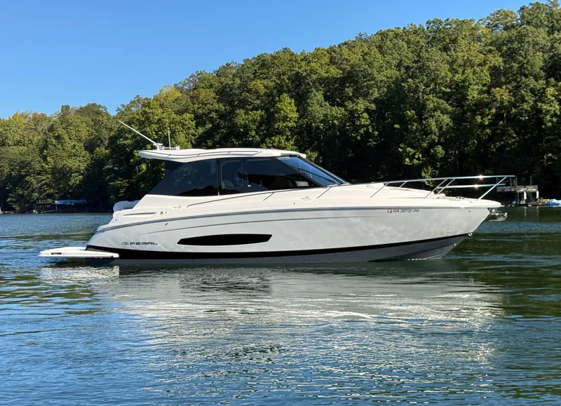 Slide: The Image of Regal 36 GRAND COUPE 2021 - 10