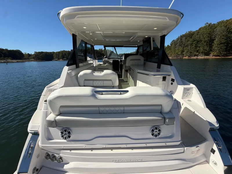Slide: The Image of Regal 36 GRAND COUPE 2021 - 18