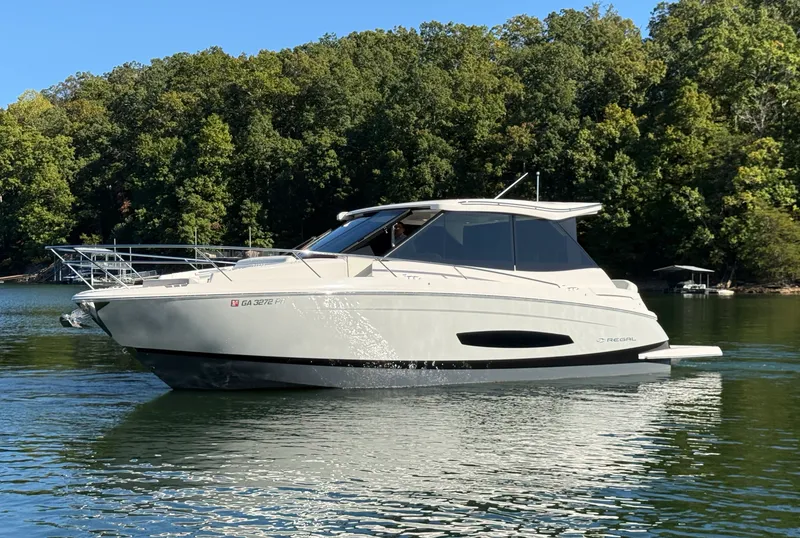 Slide: The Image of Regal 36 GRAND COUPE 2021 - 2