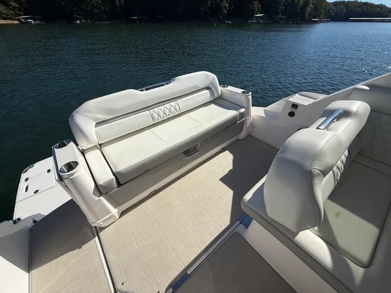 Slide: The Image of Regal 36 GRAND COUPE 2021 - 22