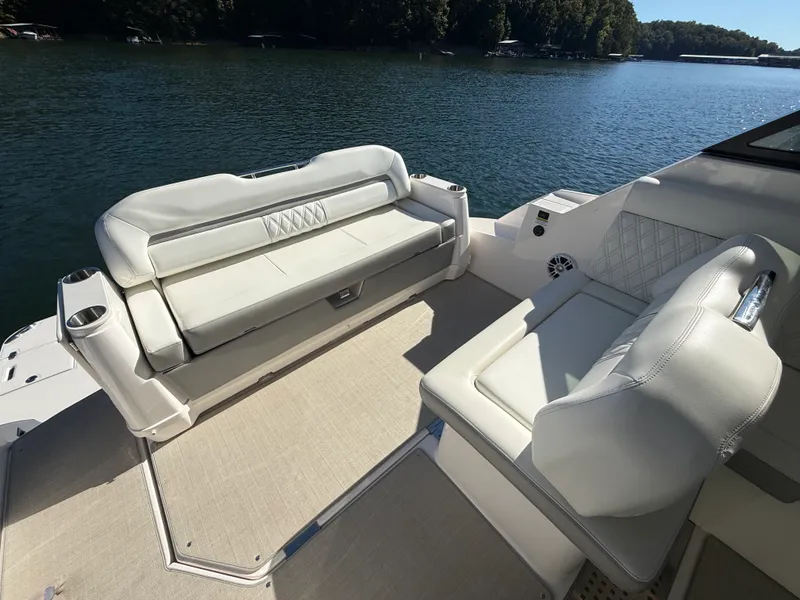 Slide: The Image of Regal 36 GRAND COUPE 2021 - 23