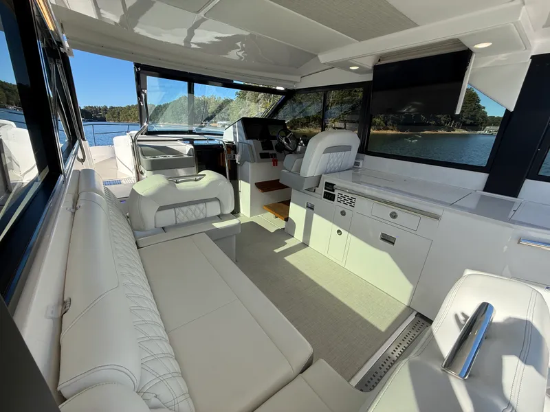 Slide: The Image of Regal 36 GRAND COUPE 2021 - 28