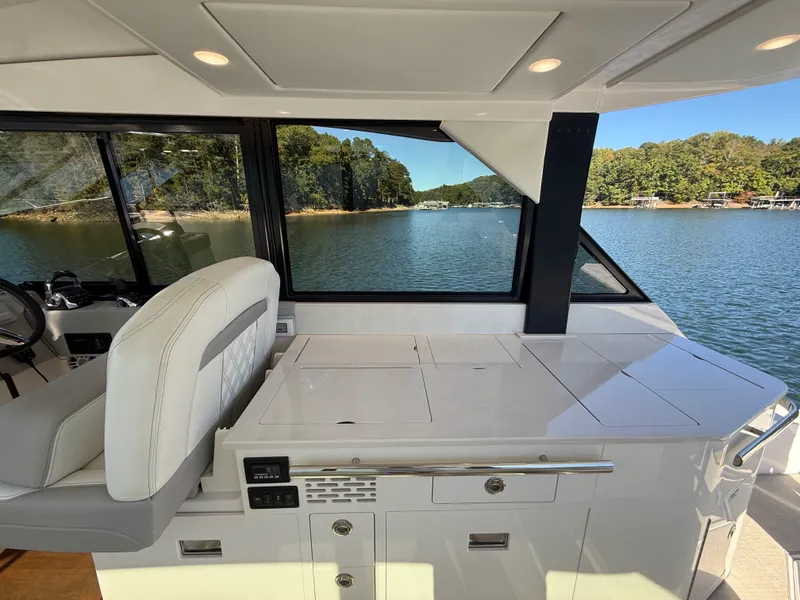 Slide: The Image of Regal 36 GRAND COUPE 2021 - 29