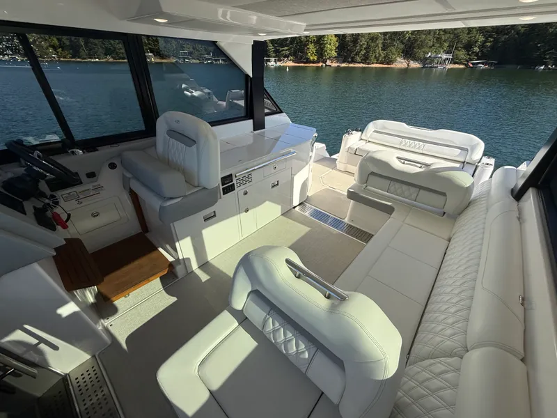 Slide: The Image of Regal 36 GRAND COUPE 2021 - 39