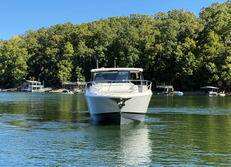 Slide: The Image of Regal 36 GRAND COUPE 2021 - 5