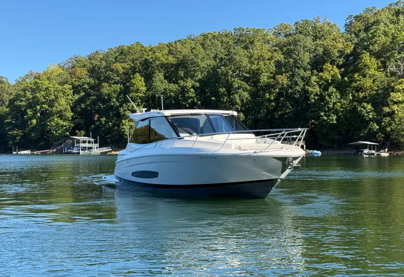 Slide: The Image of Regal 36 GRAND COUPE 2021 - 7