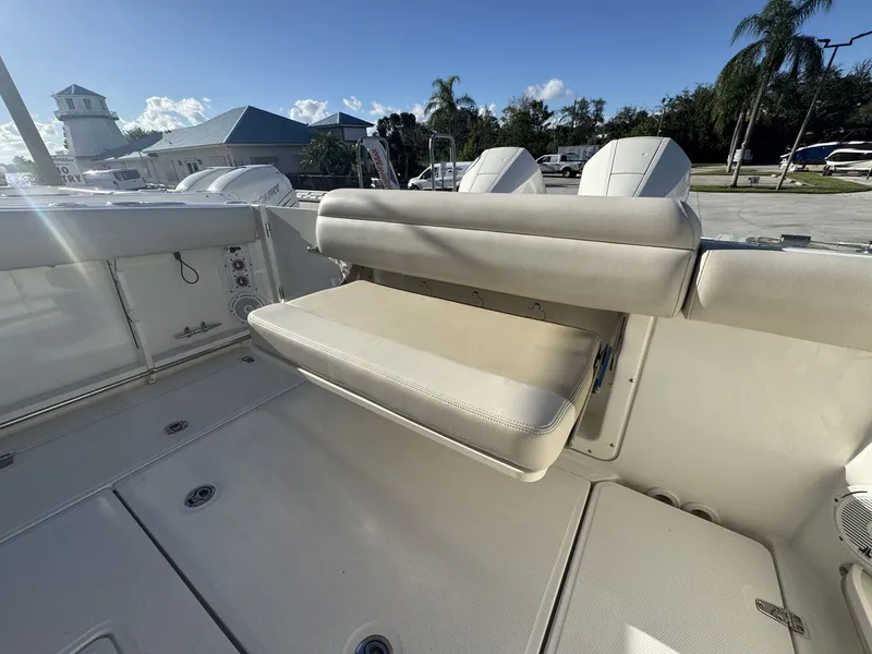 Slide: The Image of Boston Whaler 280 OUTRAGE 2021 - 10