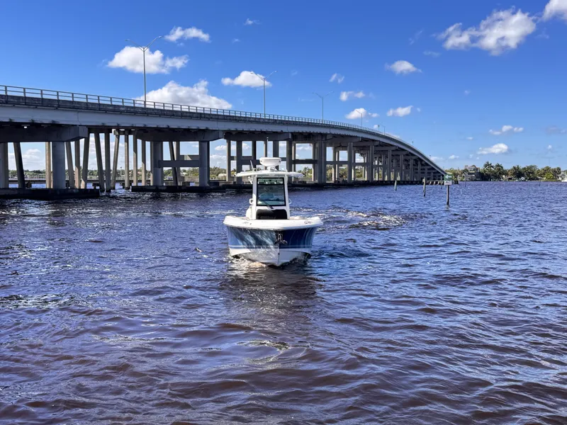 Slide: The Image of Boston Whaler 280 OUTRAGE 2021 - 2