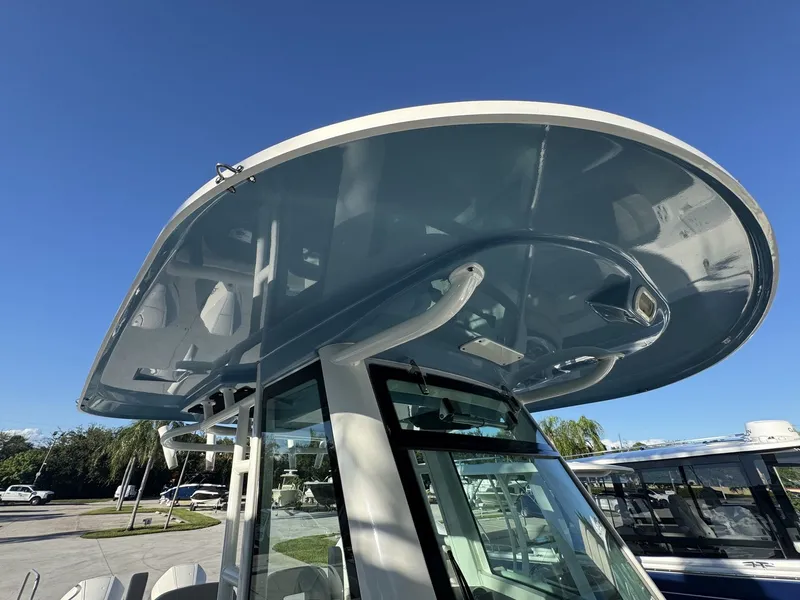 Slide: The Image of Boston Whaler 280 OUTRAGE 2021 - 30