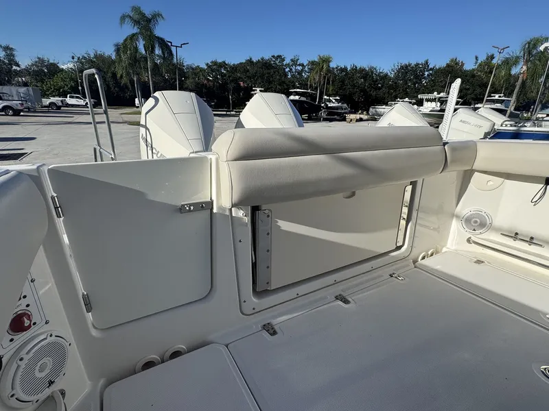Slide: The Image of Boston Whaler 280 OUTRAGE 2021 - 9