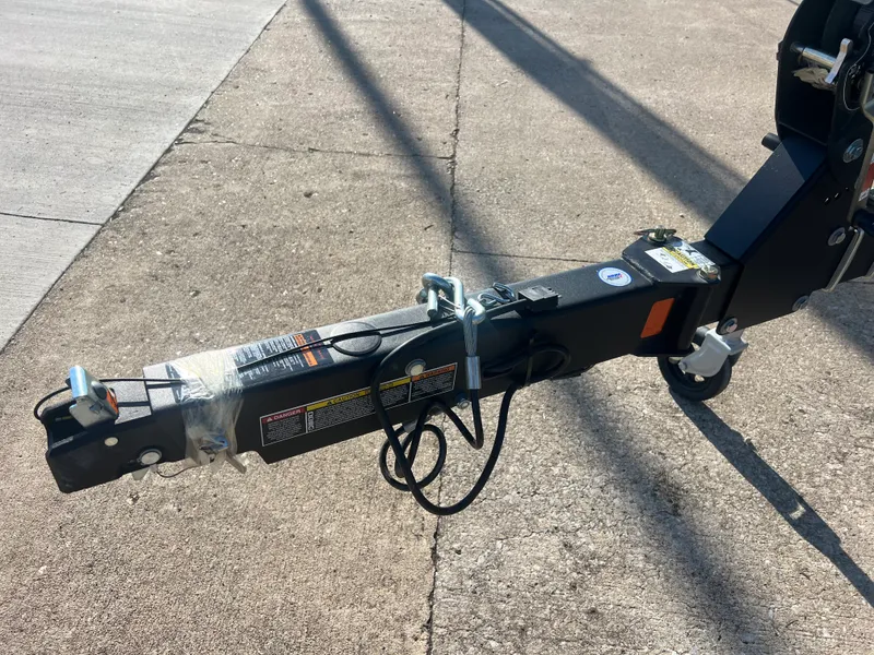 Slide: The Image of Sea Ray SPX 210 Outboard 2026 - 18