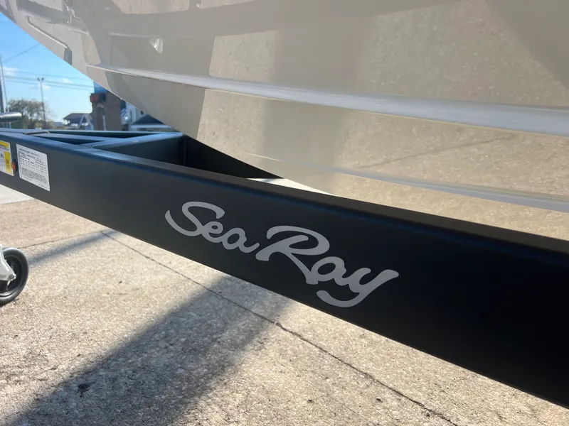 Slide: The Image of Sea Ray SPX 210 Outboard 2026 - 20