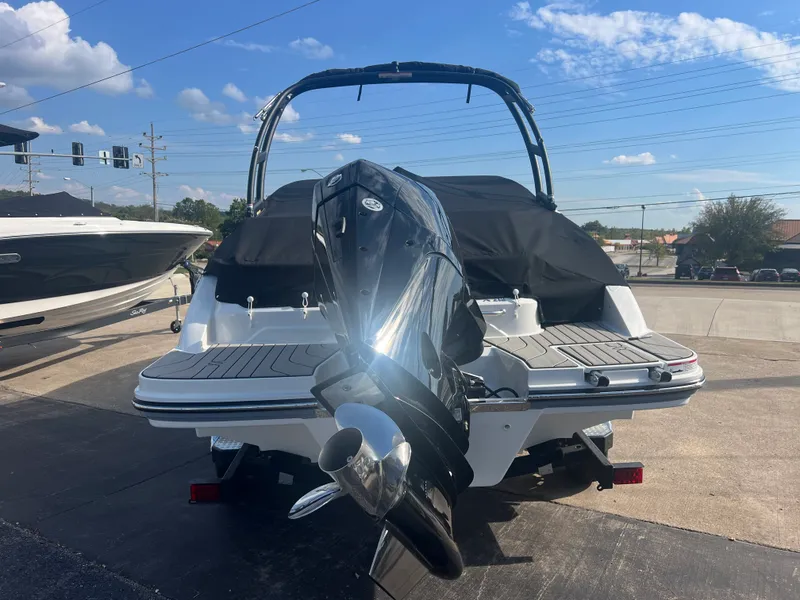 Slide: The Image of Sea Ray SPX 210 Outboard 2026 - 3