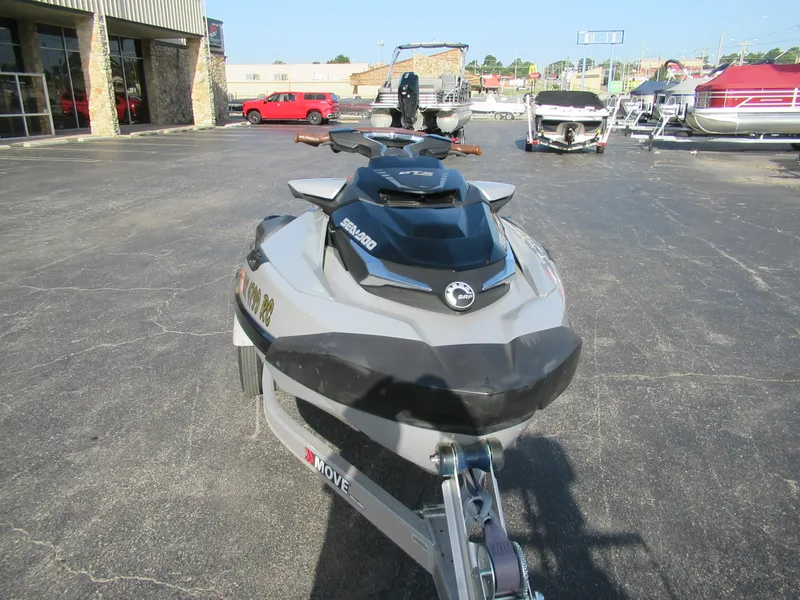 Slide: The Image of Sea-Doo 230 GTX 2018 - 3