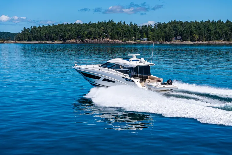 Slide: The Image of Sea Ray 470 Sundancer 2015 - 44