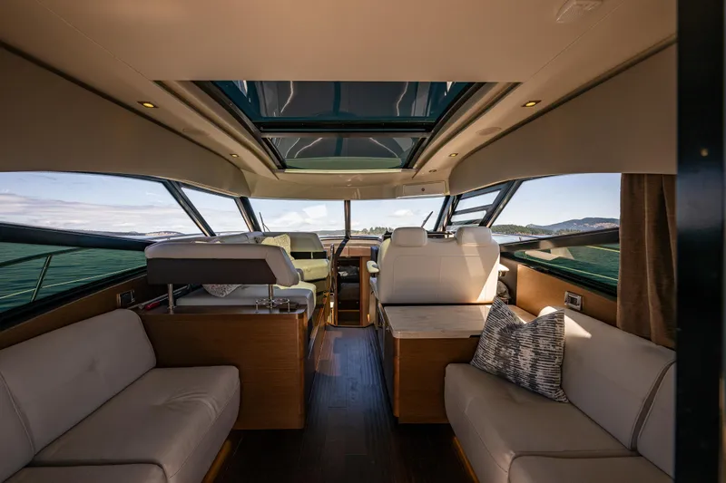 Slide: The Image of Sea Ray 470 Sundancer 2015 - 11