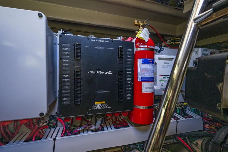 Slide: The Image of Sea Ray 470 Sundancer 2015 - 41