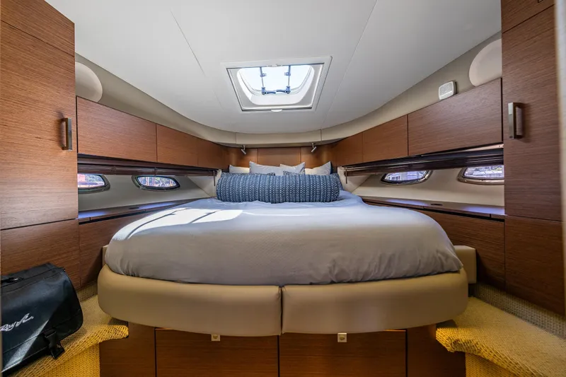 Slide: The Image of Sea Ray 470 Sundancer 2015 - 25
