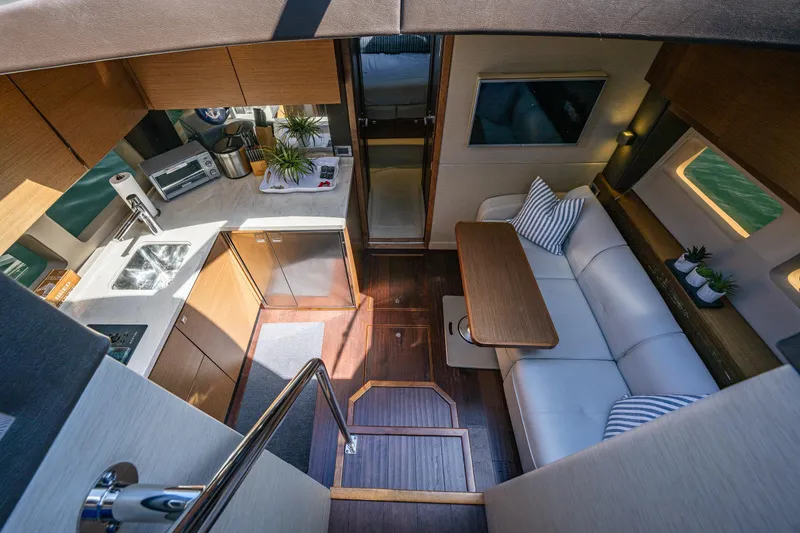 Slide: The Image of Sea Ray 470 Sundancer 2015 - 20