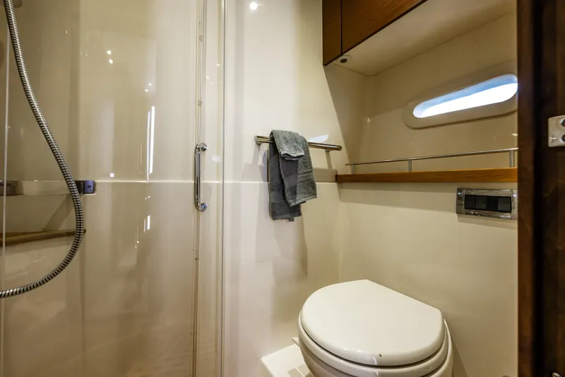 Slide: The Image of Sea Ray 470 Sundancer 2015 - 36