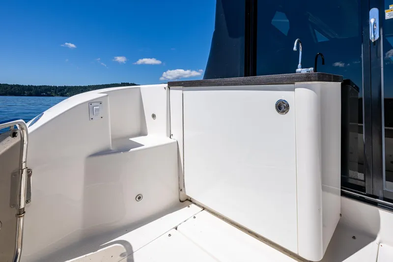 Slide: The Image of Sea Ray 470 Sundancer 2015 - 9