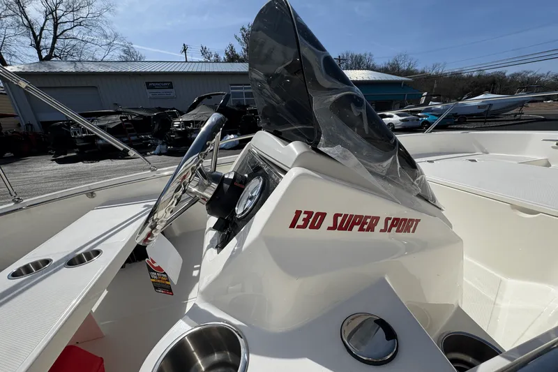 Slide: The Image of Boston Whaler 130 Super Sport 2025 - 11