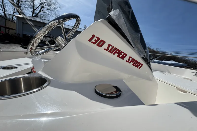 Slide: The Image of Boston Whaler 130 Super Sport 2025 - 12