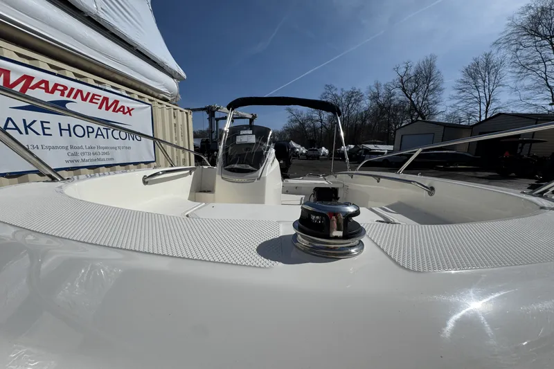 Slide: The Image of Boston Whaler 130 Super Sport 2025 - 17