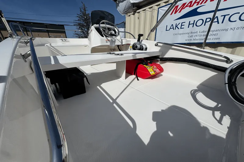 Slide: The Image of Boston Whaler 130 Super Sport 2025 - 6