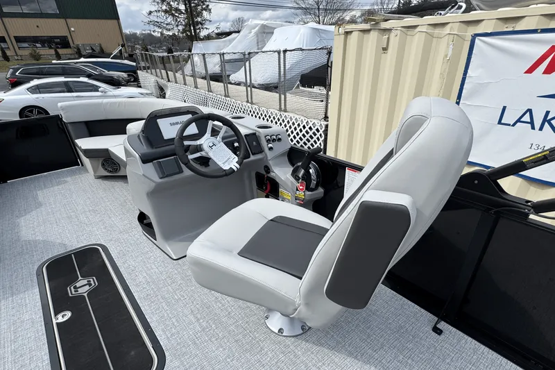 Slide: The Image of Harris 210 Cruiser 2025 - 13