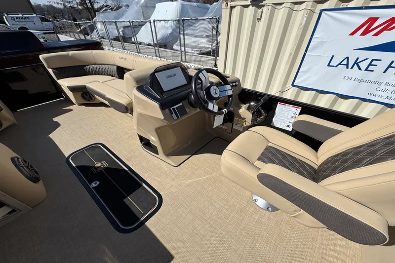 Slide: The Image of Harris 250 Sunliner 2025 - 15