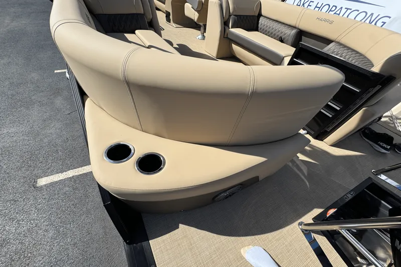 Slide: The Image of Harris 250 Sunliner 2025 - 19