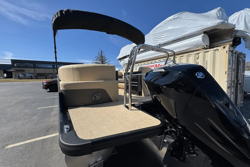 Slide: The Image of Harris 250 Sunliner 2025 - 3