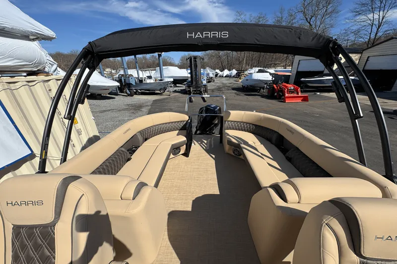 Slide: The Image of Harris 250 Sunliner 2025 - 6