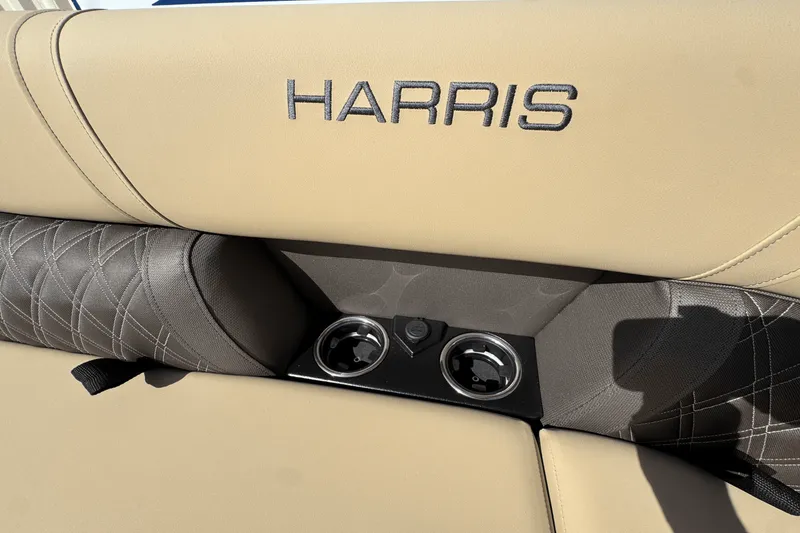 Slide: The Image of Harris 250 Sunliner 2025 - 9