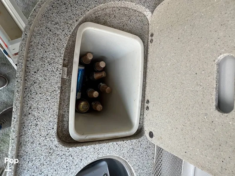 Slide: The Image of Rinker Fiesta Vee 340 2000 - 15800563