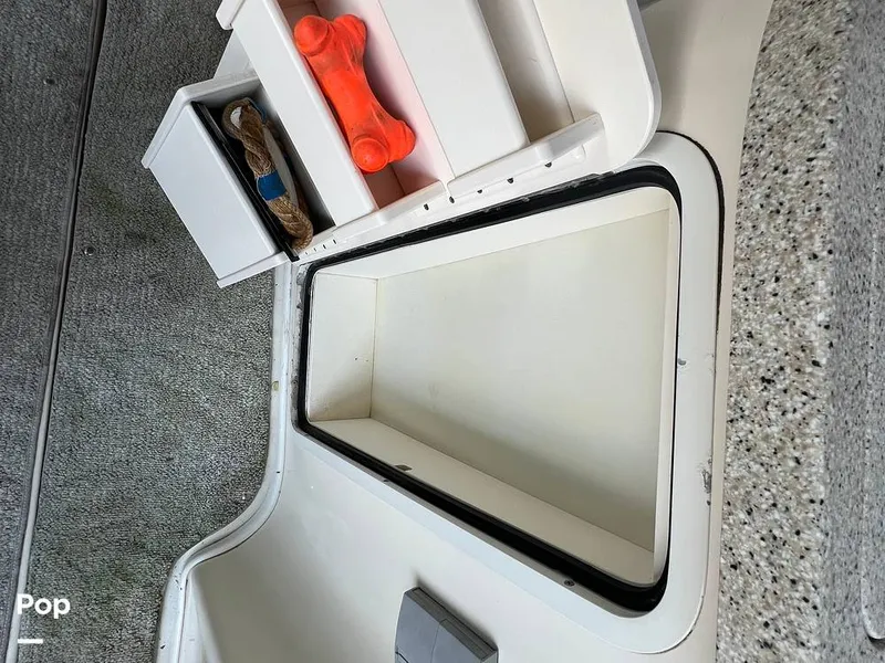 Slide: The Image of Rinker Fiesta Vee 340 2000 - 15800566