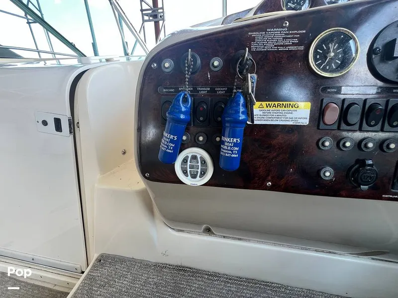 Slide: The Image of Rinker Fiesta Vee 340 2000 - 15800579