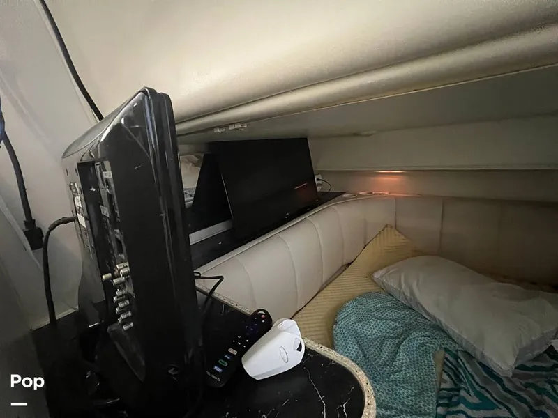 Slide: The Image of Rinker Fiesta Vee 340 2000 - 15800597