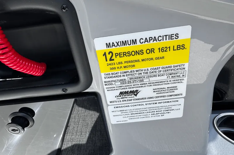 Slide: The Image of Harris 230 Cruiser 2025 - 13