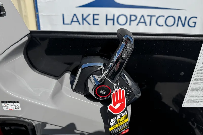 Slide: The Image of Harris 230 Cruiser 2025 - 8