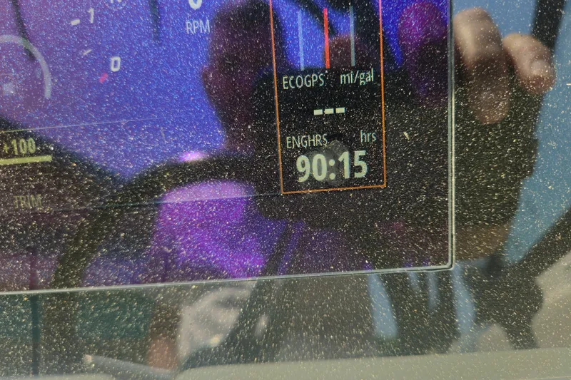 Slide: The Image of Sea Ray 19 SPX 2022 - 19