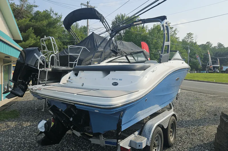 Slide: The Image of Sea Ray 19 SPX 2022 - 3