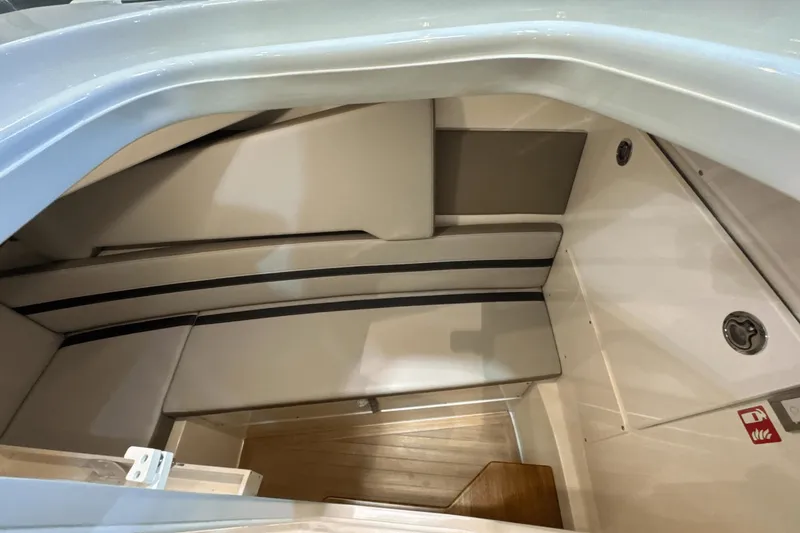 Slide: The Image of Boston Whaler 330 Vantage 2025 - 25