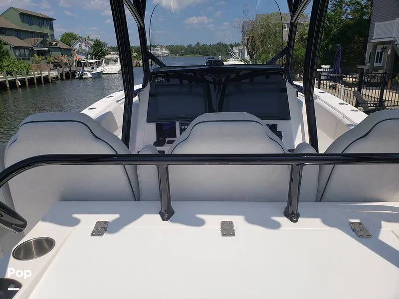 Slide: The Image of Sea Fox 328 Commander 2022 - 11030108