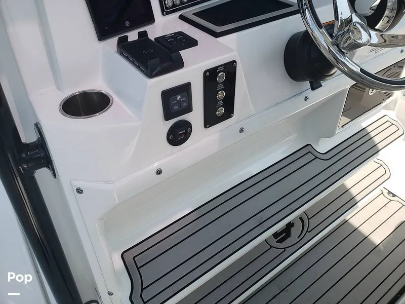 Slide: The Image of Sea Fox 328 Commander 2022 - 11030127