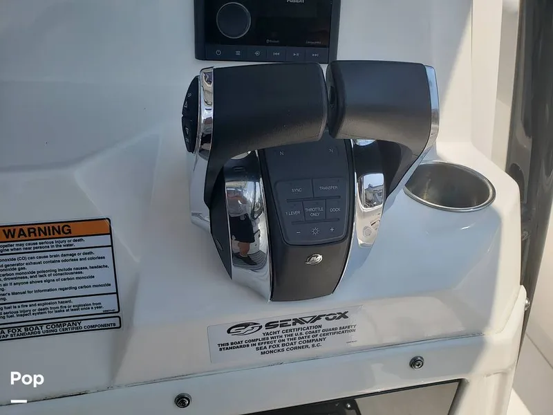 Slide: The Image of Sea Fox 328 Commander 2022 - 11030149