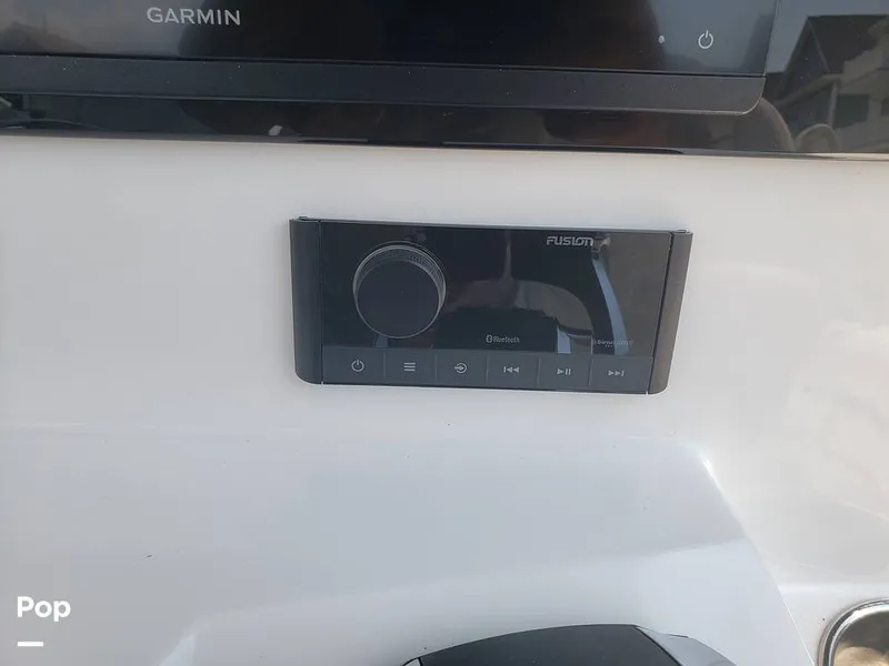 Slide: The Image of Sea Fox 328 Commander 2022 - 11030152