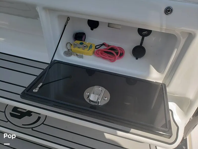 Slide: The Image of Sea Fox 328 Commander 2022 - 11030171