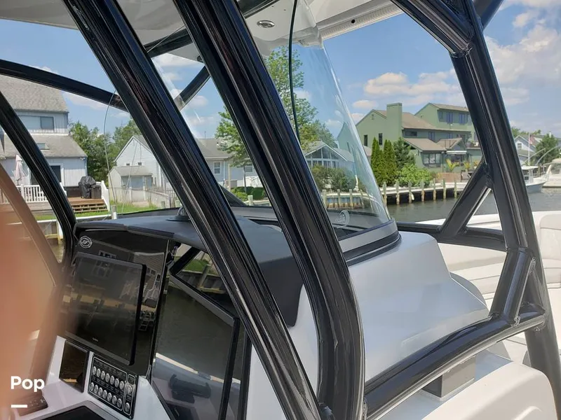 Slide: The Image of Sea Fox 328 Commander 2022 - 11030177